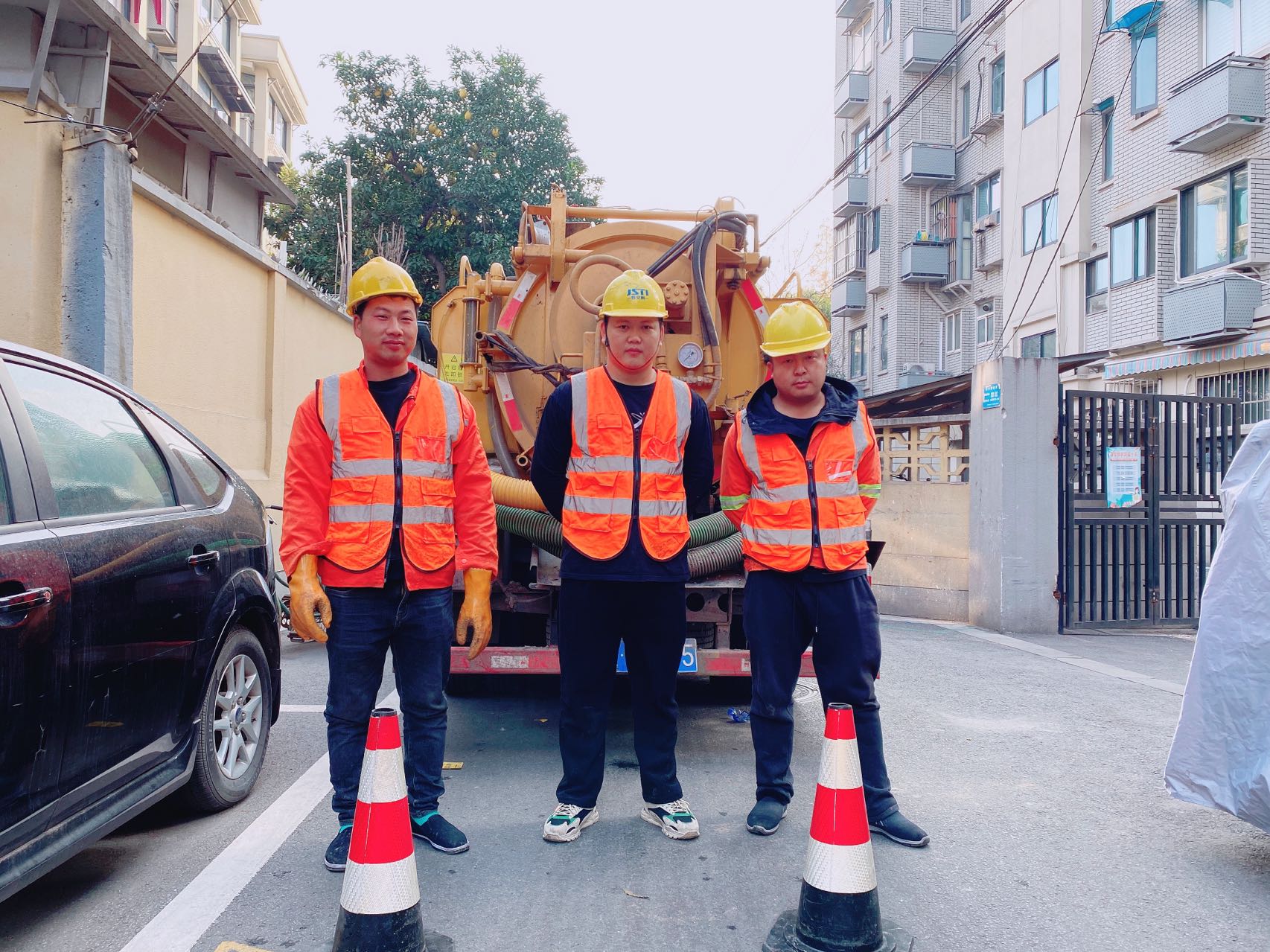 迈皋桥街南京某小区管道清淤检测施工